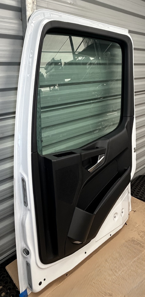 MERCEDES DOOR RIGHT narrow cab M-CLASSIC SPACE ACTROS AROCS MP4 MP5 BRAND NEW - Πόρτα και ανταλλακτικά: φωτογραφία 3 MERCEDES DOOR RIGHT narrow cab M-CLASSIC SPACE ACTROS AROCS MP4 MP5 BRAND NEW - Πόρτα και ανταλλακτικά: φωτογραφία 3