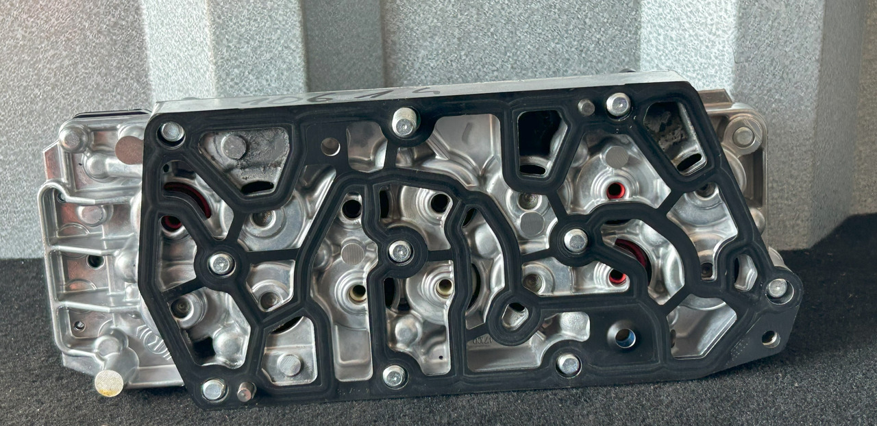 ZF DAF XF 106 530 TRAXON ZF VALVE BLOCK - Ηλεκτρονική μονάδα ελέγχου για Φορτηγό: φωτογραφία 2 ZF DAF XF 106 530 TRAXON ZF VALVE BLOCK - Ηλεκτρονική μονάδα ελέγχου για Φορτηγό: φωτογραφία 2