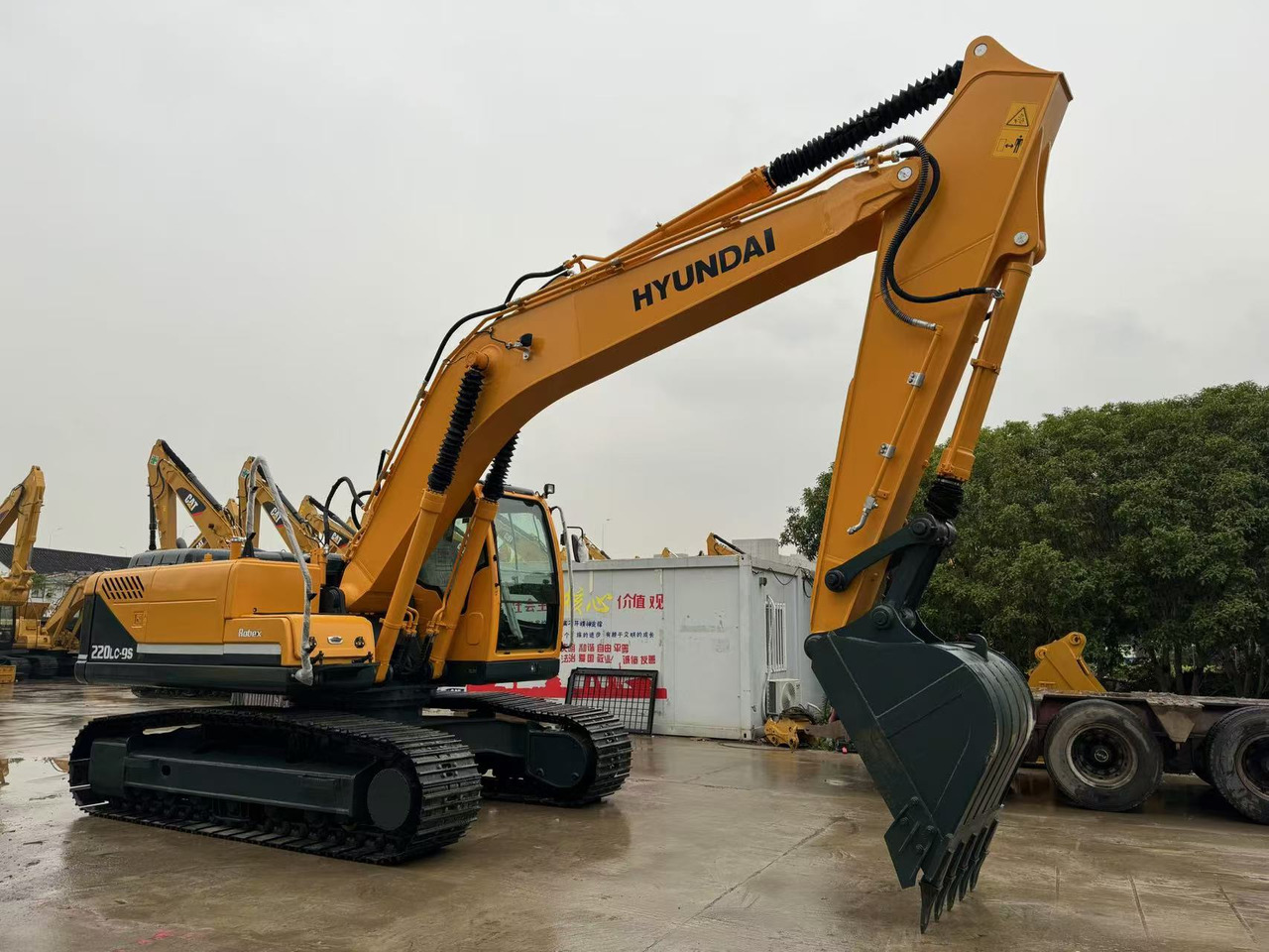 Hyundai 220LC-9S Good Price Used Korea Excavator - Ερπυστριοφόρος εκσκαφέας: φωτογραφία 2 Hyundai 220LC-9S Good Price Used Korea Excavator - Ερπυστριοφόρος εκσκαφέας: φωτογραφία 2