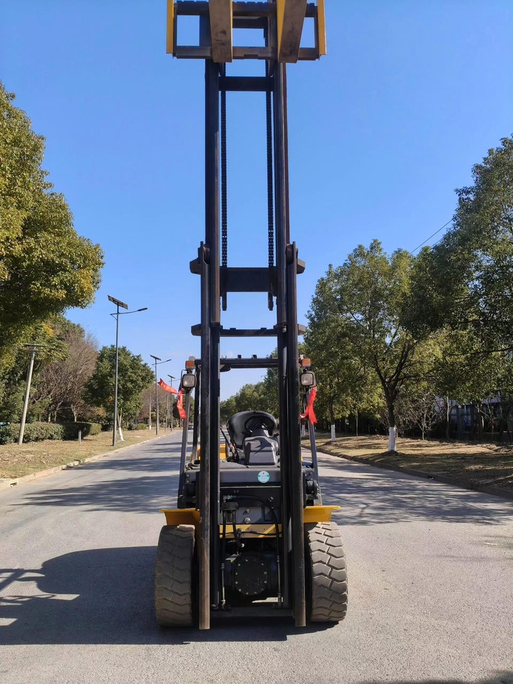 Komatsu FD50 Forklift Good Condition 5 ton Japanese Forklift - Πετρελαιοκίνητο περονοφόρο: φωτογραφία 3 Komatsu FD50 Forklift Good Condition 5 ton Japanese Forklift - Πετρελαιοκίνητο περονοφόρο: φωτογραφία 3