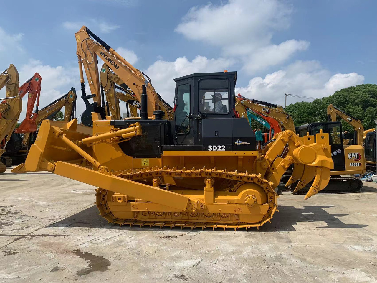 SHANTUI Bulldozer SD22, SD32 Secondhand Tracked Tactor - Μπουλντόζα: φωτογραφία 2 SHANTUI Bulldozer SD22, SD32 Secondhand Tracked Tactor - Μπουλντόζα: φωτογραφία 2