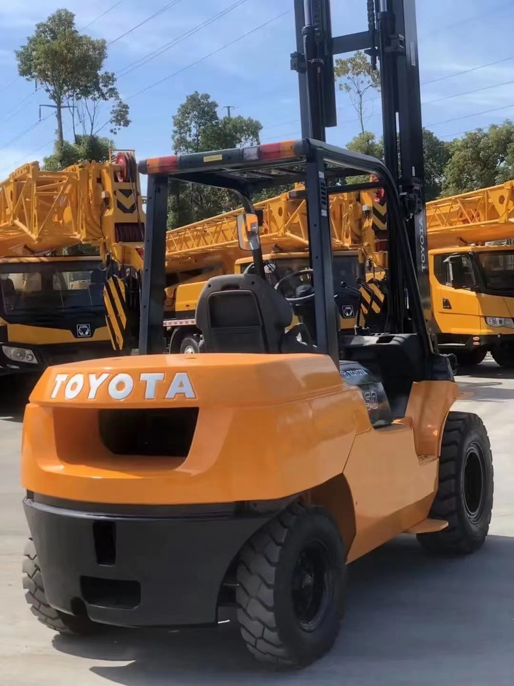 Toyota 5 ton Forklift Good Price FD50 with Side Shifter - Πετρελαιοκίνητο περονοφόρο: φωτογραφία 5 Toyota 5 ton Forklift Good Price FD50 with Side Shifter - Πετρελαιοκίνητο περονοφόρο: φωτογραφία 5