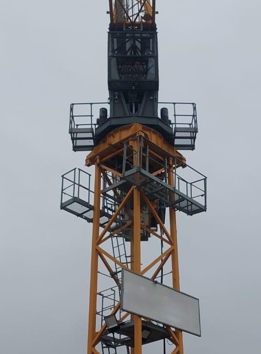 LIEBHERR 200 EC-H 10 Litronic - Πυργογερανός: φωτογραφία 2 LIEBHERR 200 EC-H 10 Litronic - Πυργογερανός: φωτογραφία 2