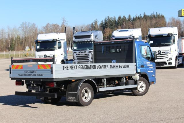 FUSO Canter 4C15E M - BATT. - Μικρό φορτηγό με καρότσα: φωτογραφία 3 FUSO Canter 4C15E M - BATT. - Μικρό φορτηγό με καρότσα: φωτογραφία 3