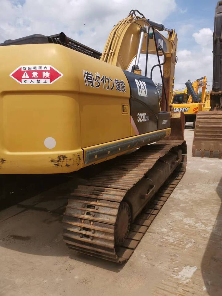 Caterpillar 323D - Ερπυστριοφόρος εκσκαφέας: φωτογραφία 3 Caterpillar 323D - Ερπυστριοφόρος εκσκαφέας: φωτογραφία 3