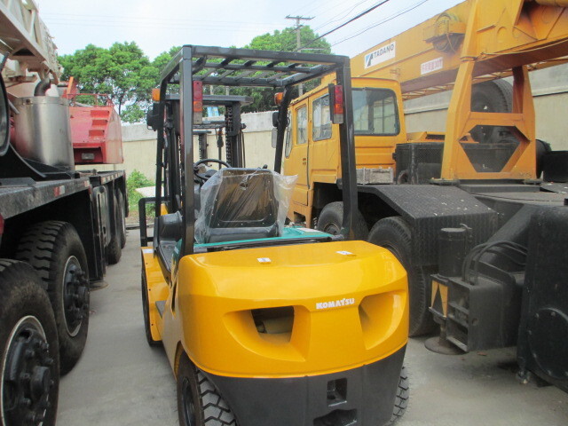 Komatsu FD30-16 - Περονοφόρο όχημα: φωτογραφία 3 Komatsu FD30-16 - Περονοφόρο όχημα: φωτογραφία 3