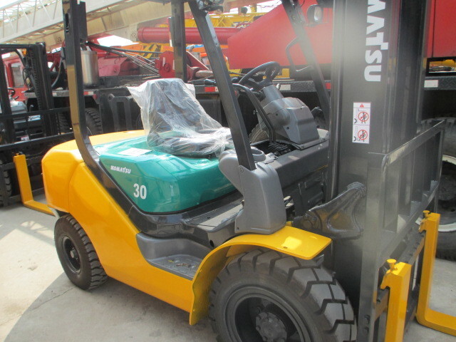 Komatsu FD30-16 - Περονοφόρο όχημα: φωτογραφία 2 Komatsu FD30-16 - Περονοφόρο όχημα: φωτογραφία 2