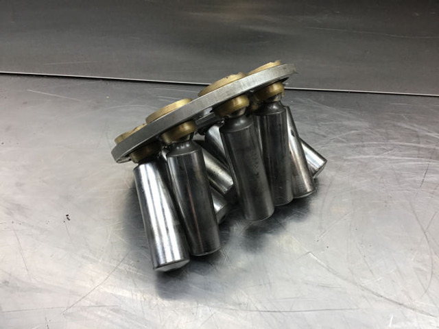 Liebherr A900C Li /R900C Li /A932 Li/R932 Li/A934 Li/A934B Li/R934/R934B/A944 Li/A944B Li/R944B/R954/R964 - Υδραυλικό: φωτογραφία 1 Liebherr A900C Li /R900C Li /A932 Li/R932 Li/A934 Li/A934B Li/R934/R934B/A944 Li/A944B Li/R944B/R954/R964 - Υδραυλικό: φωτογραφία 1