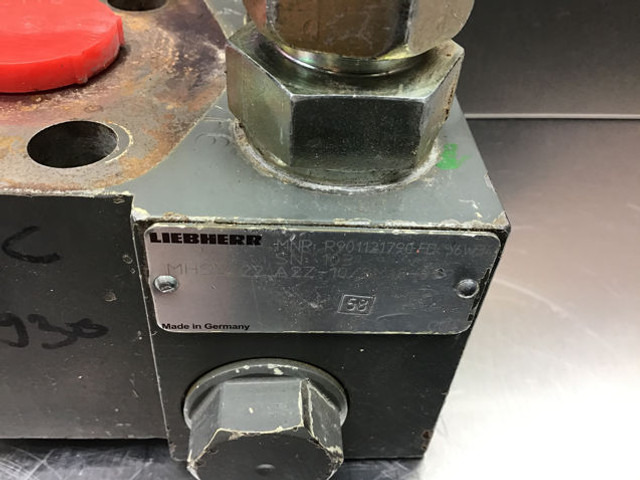 Liebherr Bypass Valve - Βαλβίδα: φωτογραφία 3 Liebherr Bypass Valve - Βαλβίδα: φωτογραφία 3