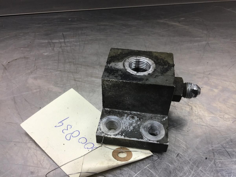 Liebherr Distributor Block - Κινητήρας και ανταλλακτικά: φωτογραφία 3 Liebherr Distributor Block - Κινητήρας και ανταλλακτικά: φωτογραφία 3