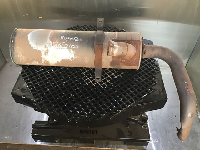 Liebherr Exhaust Silencer - Σιγαστήρας: φωτογραφία 5 Liebherr Exhaust Silencer - Σιγαστήρας: φωτογραφία 5