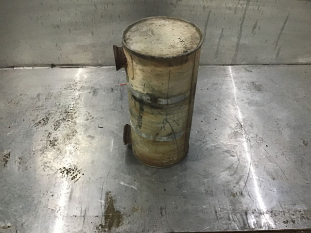 Liebherr Exhaust Silencer - Σιγαστήρας: φωτογραφία 1 Liebherr Exhaust Silencer - Σιγαστήρας: φωτογραφία 1