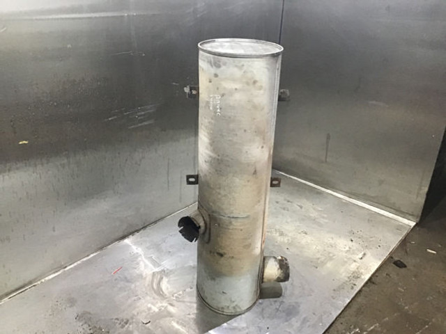 Liebherr Exhaust Silencer - Σιγαστήρας: φωτογραφία 4 Liebherr Exhaust Silencer - Σιγαστήρας: φωτογραφία 4