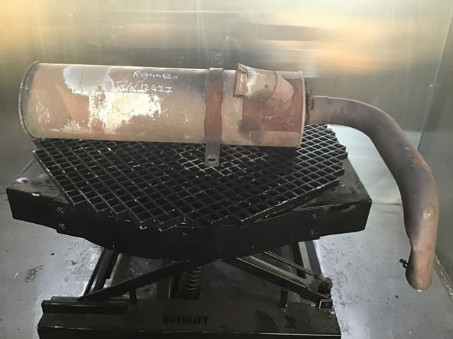 Liebherr Exhaust Silencer - Σιγαστήρας: φωτογραφία 2 Liebherr Exhaust Silencer - Σιγαστήρας: φωτογραφία 2