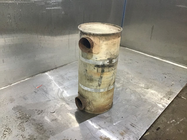 Liebherr Exhaust Silencer - Σιγαστήρας: φωτογραφία 4 Liebherr Exhaust Silencer - Σιγαστήρας: φωτογραφία 4