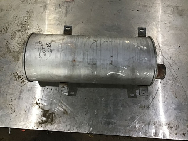 Liebherr Exhaust Silencer - Σιγαστήρας: φωτογραφία 1 Liebherr Exhaust Silencer - Σιγαστήρας: φωτογραφία 1