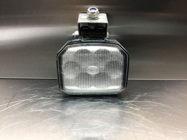 Liebherr Head Light - Προβολέας: φωτογραφία 1 Liebherr Head Light - Προβολέας: φωτογραφία 1