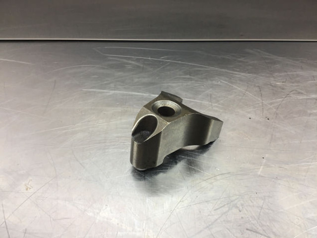 Liebherr Injector Fastening - Κινητήρας και ανταλλακτικά: φωτογραφία 1 Liebherr Injector Fastening - Κινητήρας και ανταλλακτικά: φωτογραφία 1