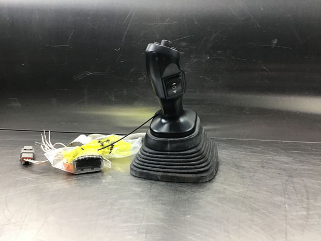 Liebherr Joystick Right - Λεβιές ταχύτητων: φωτογραφία 3 Liebherr Joystick Right - Λεβιές ταχύτητων: φωτογραφία 3