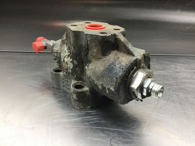 Liebherr Non Return valve - Βαλβίδα: φωτογραφία 1 Liebherr Non Return valve - Βαλβίδα: φωτογραφία 1