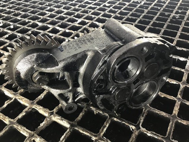Liebherr Oil Pump - Αντλίας λαδιού: φωτογραφία 3 Liebherr Oil Pump - Αντλίας λαδιού: φωτογραφία 3