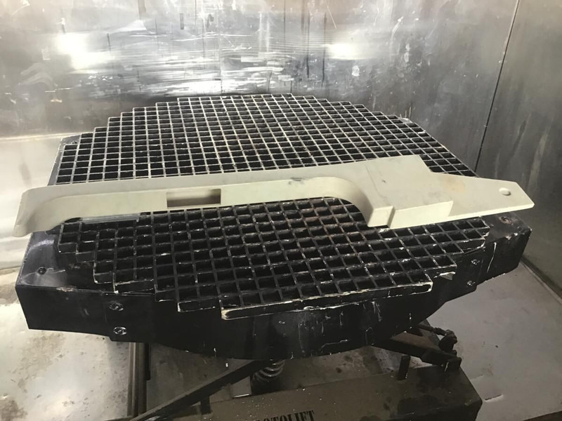 Liebherr R914STD / R914HDSL / R914B / R914 EW / R904 / R924 B / R934 / R934B / R954B / R964B / R974B / R974 - Σωλήνας εισαγωγής αέρα: φωτογραφία 2 Liebherr R914STD / R914HDSL / R914B / R914 EW / R904 / R924 B / R934 / R934B / R954B / R964B / R974B / R974 - Σωλήνας εισαγωγής αέρα: φωτογραφία 2