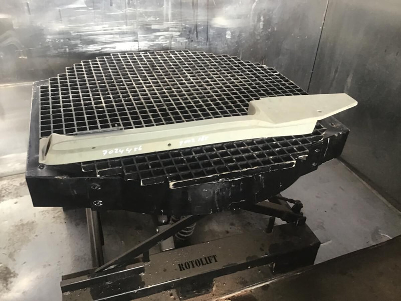 Liebherr R914STD / R914HDSL / R914B / R914 EW / R904 / R924 B / R934 / R934B / R954B / R964B / R974B / R974 - Σωλήνας εισαγωγής αέρα: φωτογραφία 1 Liebherr R914STD / R914HDSL / R914B / R914 EW / R904 / R924 B / R934 / R934B / R954B / R964B / R974B / R974 - Σωλήνας εισαγωγής αέρα: φωτογραφία 1