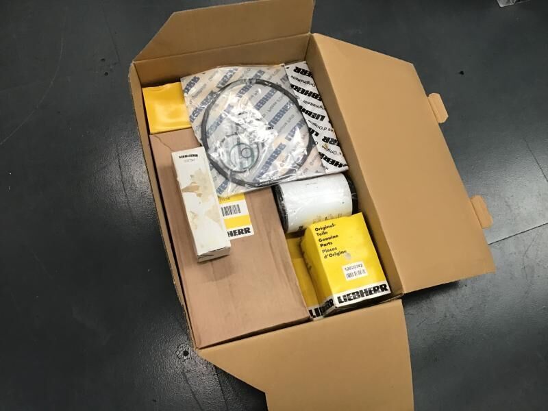 Liebherr Service Kit 500 hours R906/R916/R926 - Ανταλλακτικό: φωτογραφία 2 Liebherr Service Kit 500 hours R906/R916/R926 - Ανταλλακτικό: φωτογραφία 2