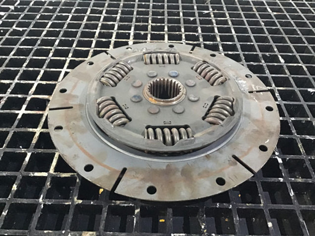 Liebherr Vibration Damper - Συμπλέκτης και ανταλλακτικά: φωτογραφία 3 Liebherr Vibration Damper - Συμπλέκτης και ανταλλακτικά: φωτογραφία 3