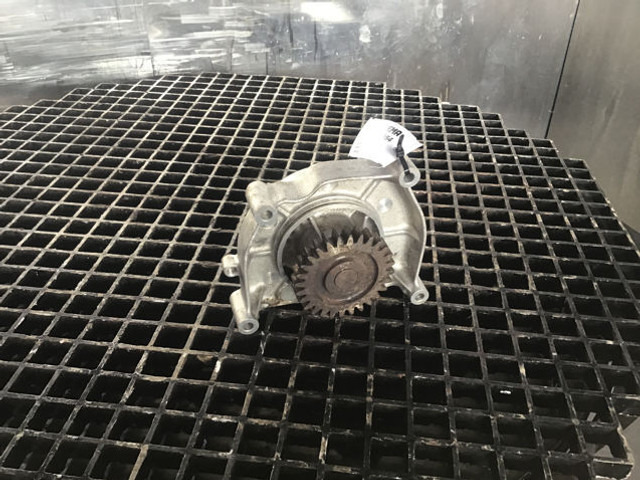 Liebherr Waterpump - Αντλία ψυκτικού: φωτογραφία 1 Liebherr Waterpump - Αντλία ψυκτικού: φωτογραφία 1