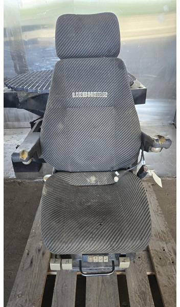 Kάθισμα Liebherr: φωτογραφία 1