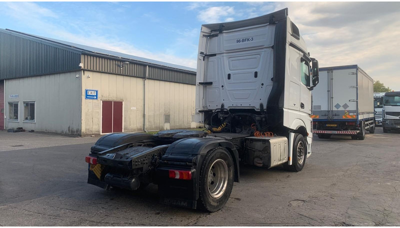 Mercedes-Benz Actros 1842 Dakspoiler + Koelkast - Τράκτορας: φωτογραφία 4 Mercedes-Benz Actros 1842 Dakspoiler + Koelkast - Τράκτορας: φωτογραφία 4