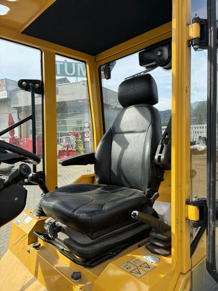 Eurotrac Eurotrac W13 - Σπαστός φορτωτής: φωτογραφία 4 Eurotrac Eurotrac W13 - Σπαστός φορτωτής: φωτογραφία 4