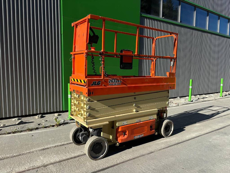 Ψαλιδωτό ανυψωτικό JLG 2632 ES: φωτογραφία 1