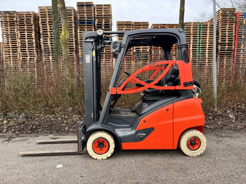 Linde H18T-01 - Υγραεριοκίνητο περονοφόρο: φωτογραφία 2 Linde H18T-01 - Υγραεριοκίνητο περονοφόρο: φωτογραφία 2