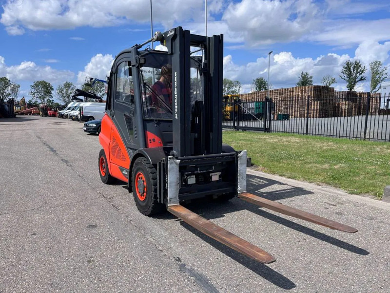 Linde H50T-02 - Υγραεριοκίνητο περονοφόρο: φωτογραφία 3 Linde H50T-02 - Υγραεριοκίνητο περονοφόρο: φωτογραφία 3
