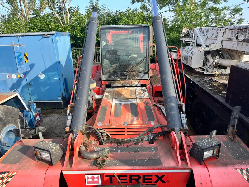 Terex Fantuzzi CS45KM FOR PARTS - Reachstacker: φωτογραφία 2 Terex Fantuzzi CS45KM FOR PARTS - Reachstacker: φωτογραφία 2