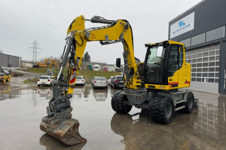Liebherr 910 Compact Litronic Powertilt - Τροχοφόρος εκσκαφέας: φωτογραφία 1 Liebherr 910 Compact Litronic Powertilt - Τροχοφόρος εκσκαφέας: φωτογραφία 1