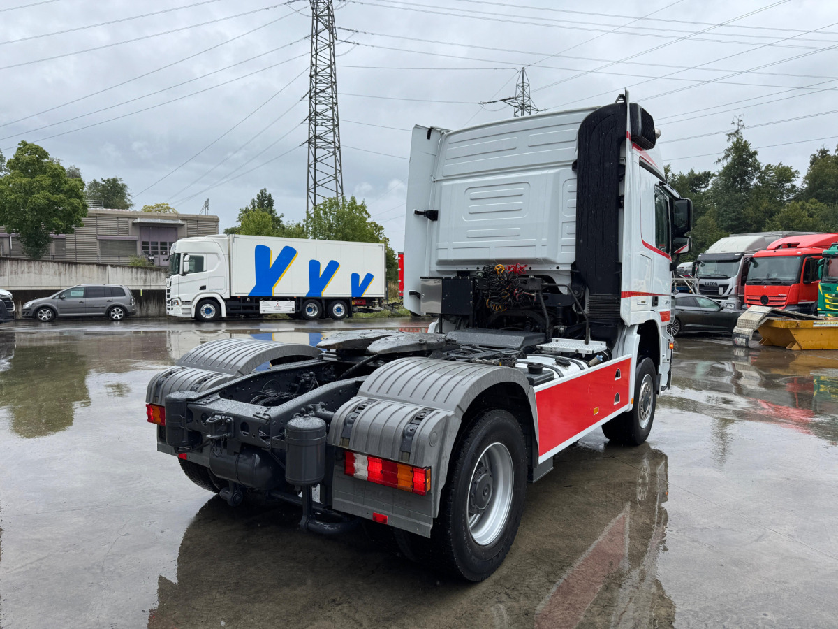 MERCEDES Actros 2044 4x4 - Τράκτορας: φωτογραφία 5 MERCEDES Actros 2044 4x4 - Τράκτορας: φωτογραφία 5