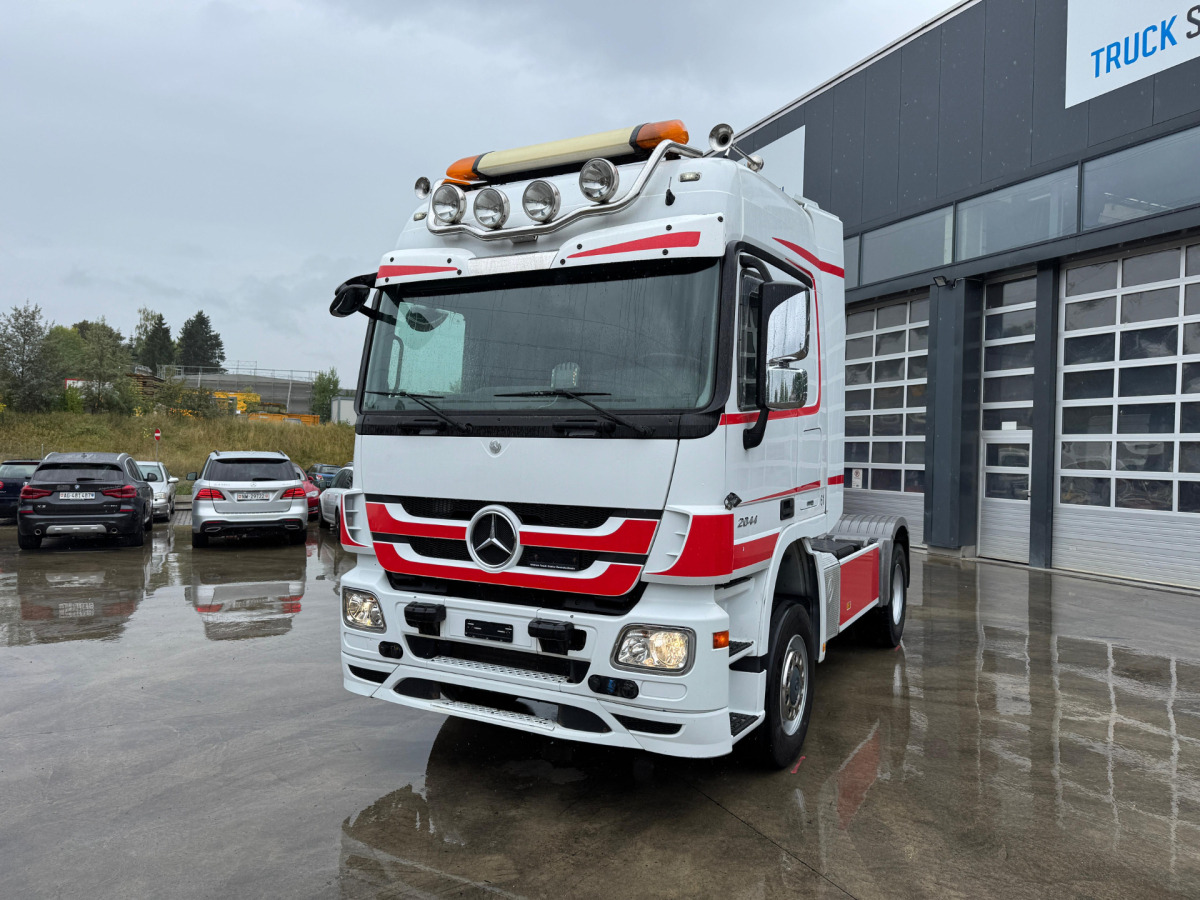 MERCEDES Actros 2044 4x4 - Τράκτορας: φωτογραφία 1 MERCEDES Actros 2044 4x4 - Τράκτορας: φωτογραφία 1