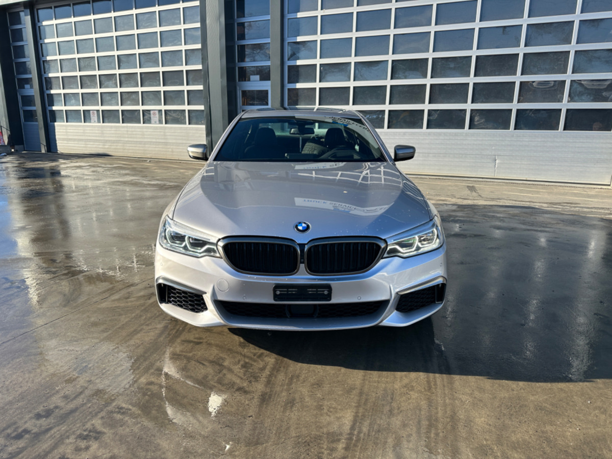Marke BMW M550D xDrive - Αυτοκίνητο: φωτογραφία 2 Marke BMW M550D xDrive - Αυτοκίνητο: φωτογραφία 2