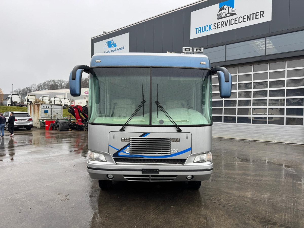 Marke Workhorse Custom Euroliner 6.5 V8 Diesel - Ενιαίο αυτοκινούμενο: φωτογραφία 2 Marke Workhorse Custom Euroliner 6.5 V8 Diesel - Ενιαίο αυτοκινούμενο: φωτογραφία 2