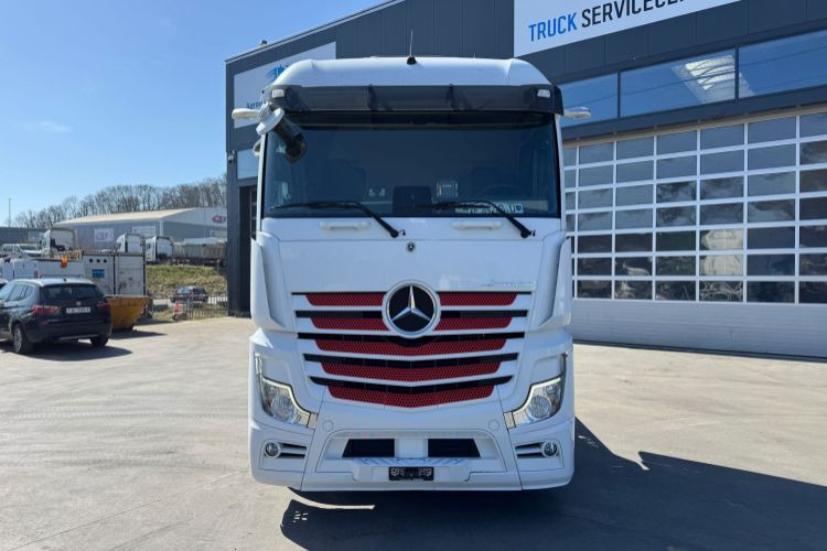Mercedes-Benz Actros 1851 4x4 Hydraulik - Τράκτορας: φωτογραφία 2 Mercedes-Benz Actros 1851 4x4 Hydraulik - Τράκτορας: φωτογραφία 2
