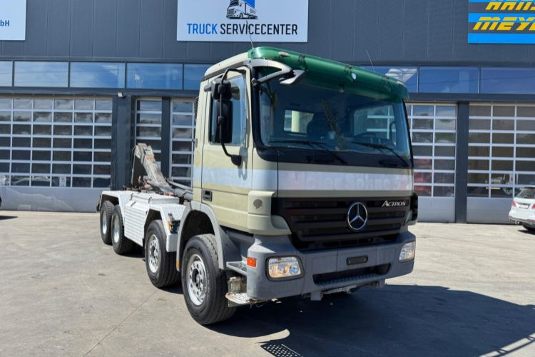 Mercedes-Benz Actros 3244 8x4 Hiab 26T AHK - Φορτηγό φόρτωσης γάντζου: φωτογραφία 2 Mercedes-Benz Actros 3244 8x4 Hiab 26T AHK - Φορτηγό φόρτωσης γάντζου: φωτογραφία 2