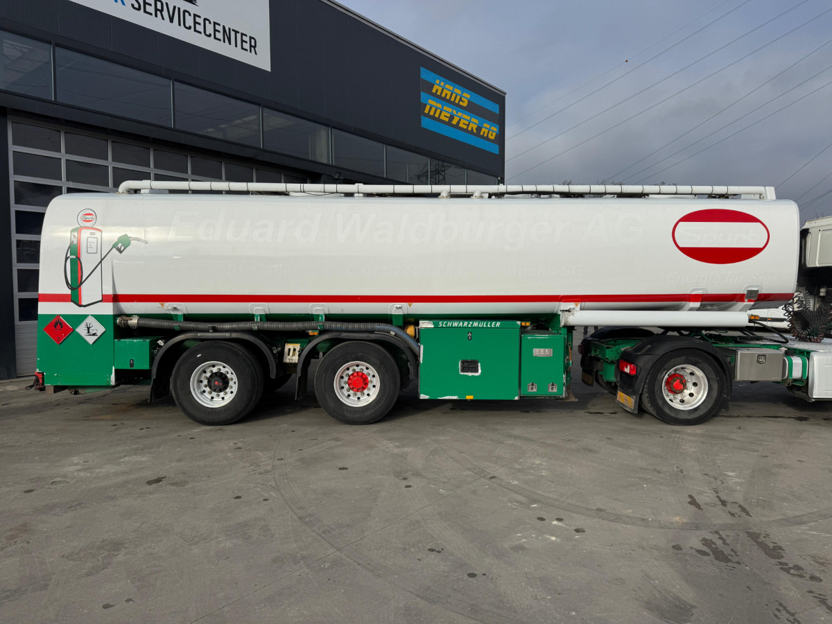 SCHWARZMÜLLER Tank 32'770L 3 Kammern - Επικαθήμενο βυτίο: φωτογραφία 3 SCHWARZMÜLLER Tank 32'770L 3 Kammern - Επικαθήμενο βυτίο: φωτογραφία 3