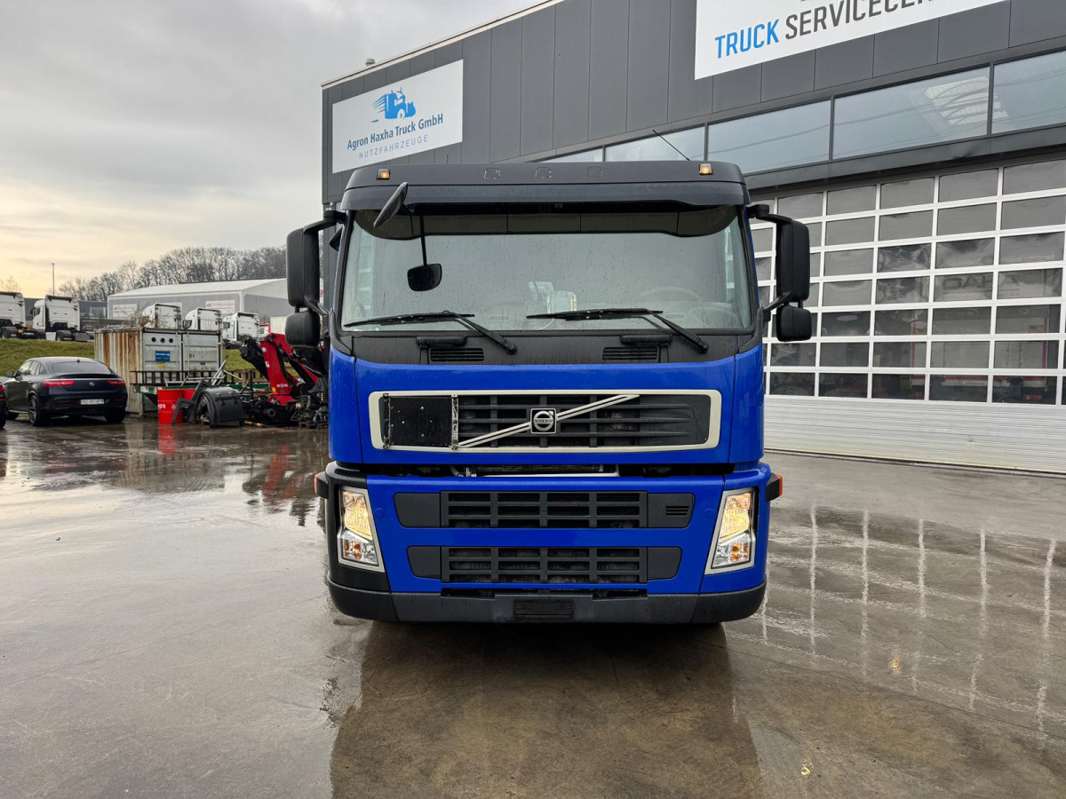 VOLVO FM-440 4x2 Tankwagen 13'500L - Φορτηγό βυτιοφόρο: φωτογραφία 2 VOLVO FM-440 4x2 Tankwagen 13'500L - Φορτηγό βυτιοφόρο: φωτογραφία 2