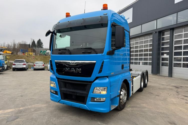 Volvo FH-420 4x2 Retarder MAN TGX 33.520 6x4 - Τράκτορας: φωτογραφία 1 Volvo FH-420 4x2 Retarder MAN TGX 33.520 6x4 - Τράκτορας: φωτογραφία 1