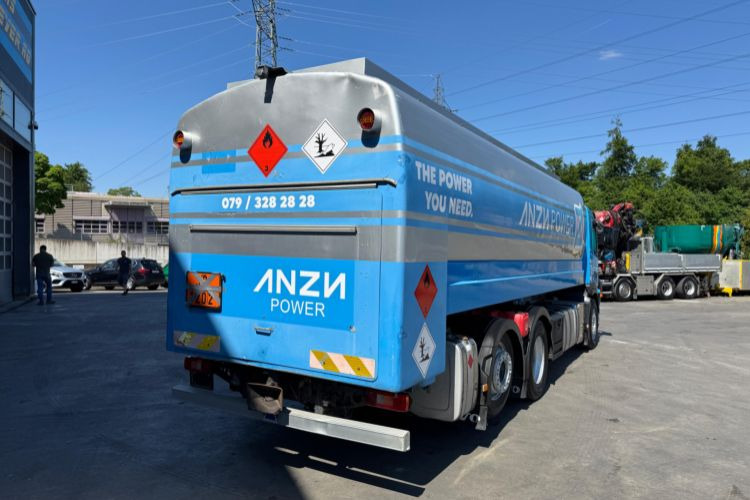Volvo FM-500 6x2 Tankwagen - Φορτηγό βυτιοφόρο: φωτογραφία 4 Volvo FM-500 6x2 Tankwagen - Φορτηγό βυτιοφόρο: φωτογραφία 4