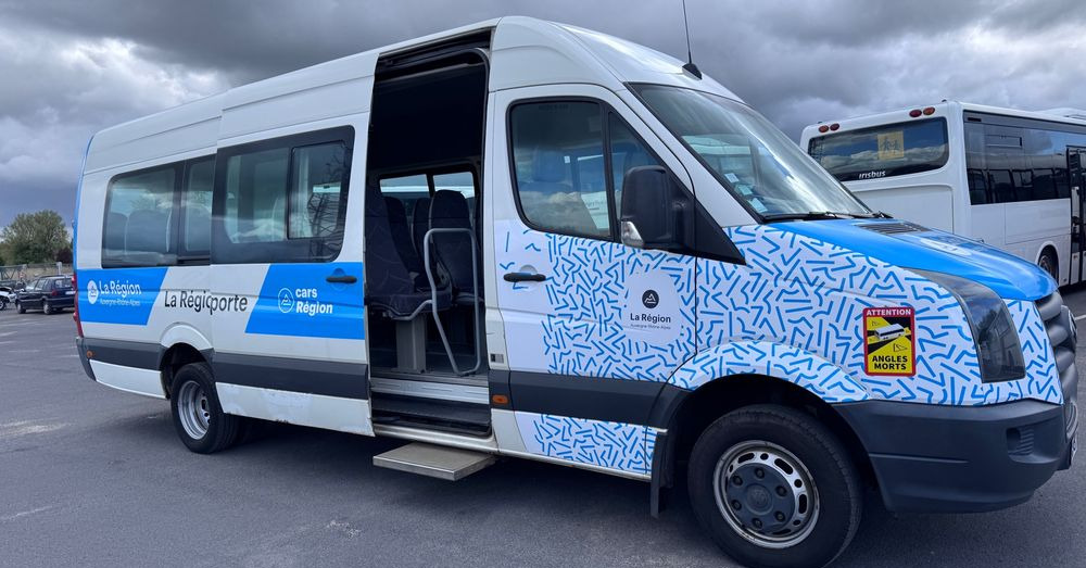 Volkswagen Crafter / 23 miejsca / Cena:67000 zł netto - Μικρό λεωφορείο, Επιβατικό βαν: φωτογραφία 4 Volkswagen Crafter / 23 miejsca / Cena:67000 zł netto - Μικρό λεωφορείο, Επιβατικό βαν: φωτογραφία 4