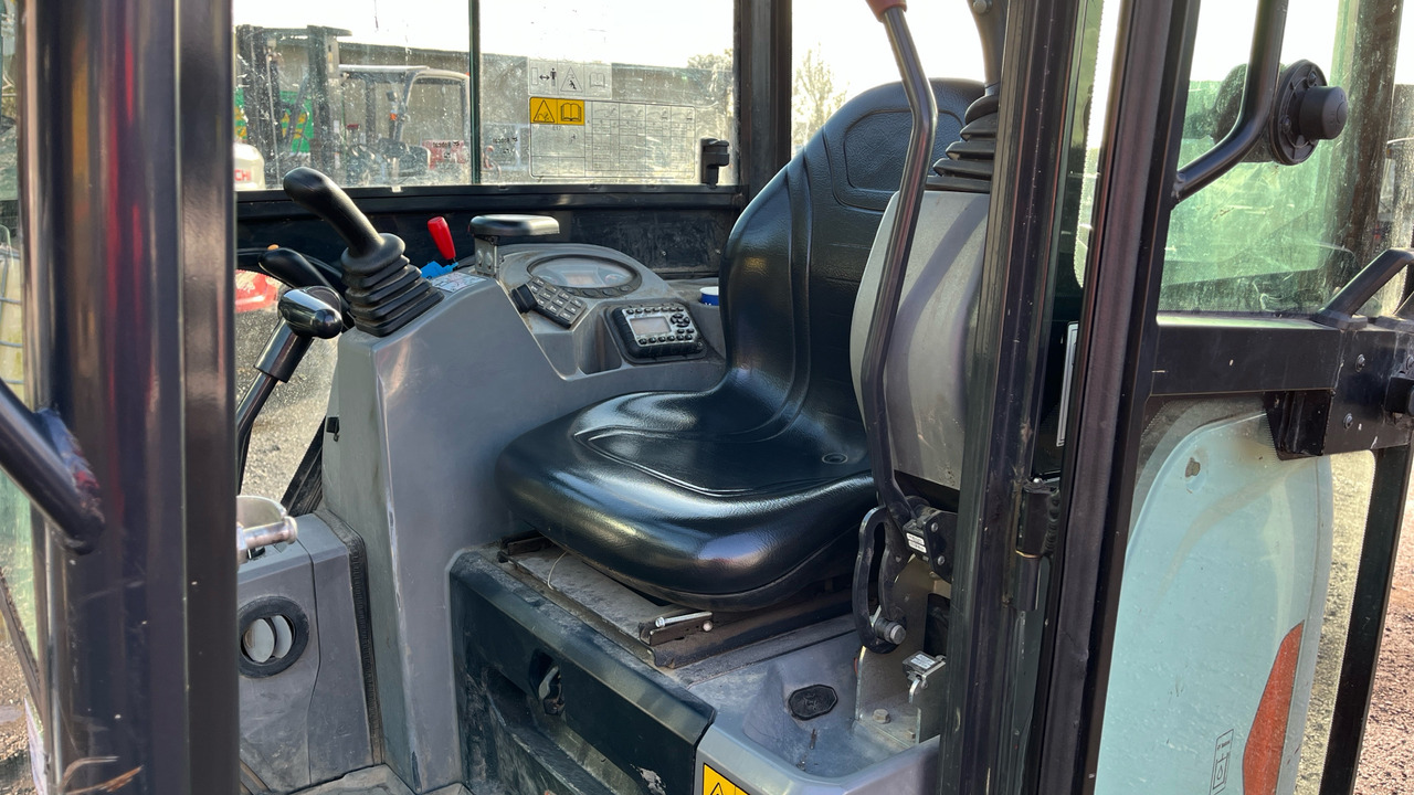 BOBCAT E17 - Μίνι εκσκαφέας: φωτογραφία 5 BOBCAT E17 - Μίνι εκσκαφέας: φωτογραφία 5